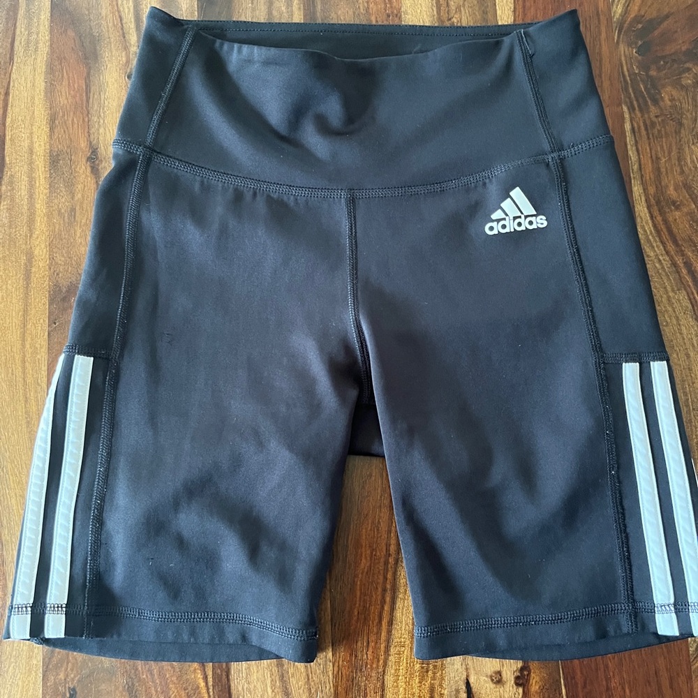 Adidas Women's Black biker Shorts size small
